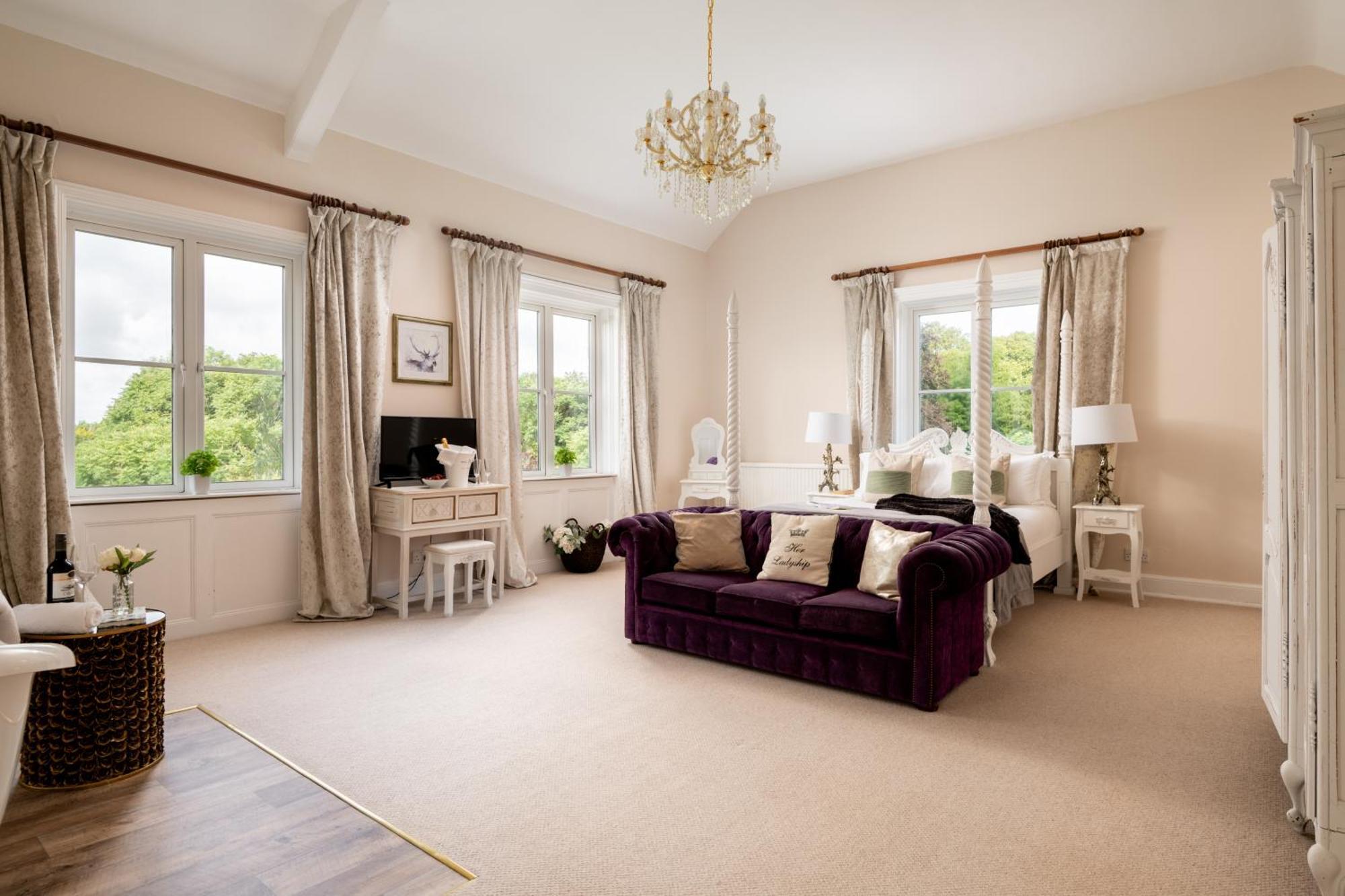Вилла Downwood Vineyard Manor In Idyllic Countryside Бландфорд-Форум Экстерьер фото