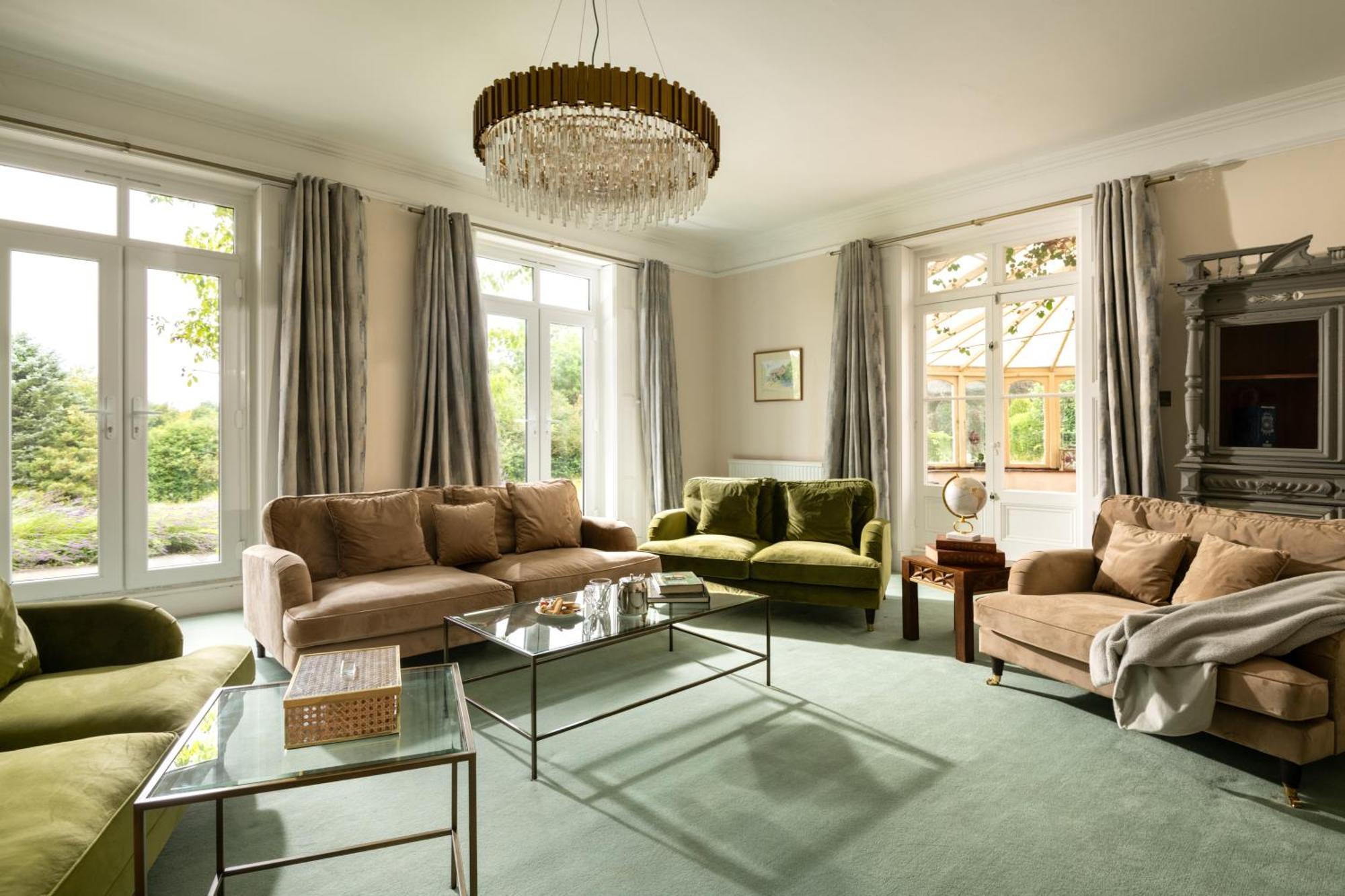 Вилла Downwood Vineyard Manor In Idyllic Countryside Бландфорд-Форум Экстерьер фото