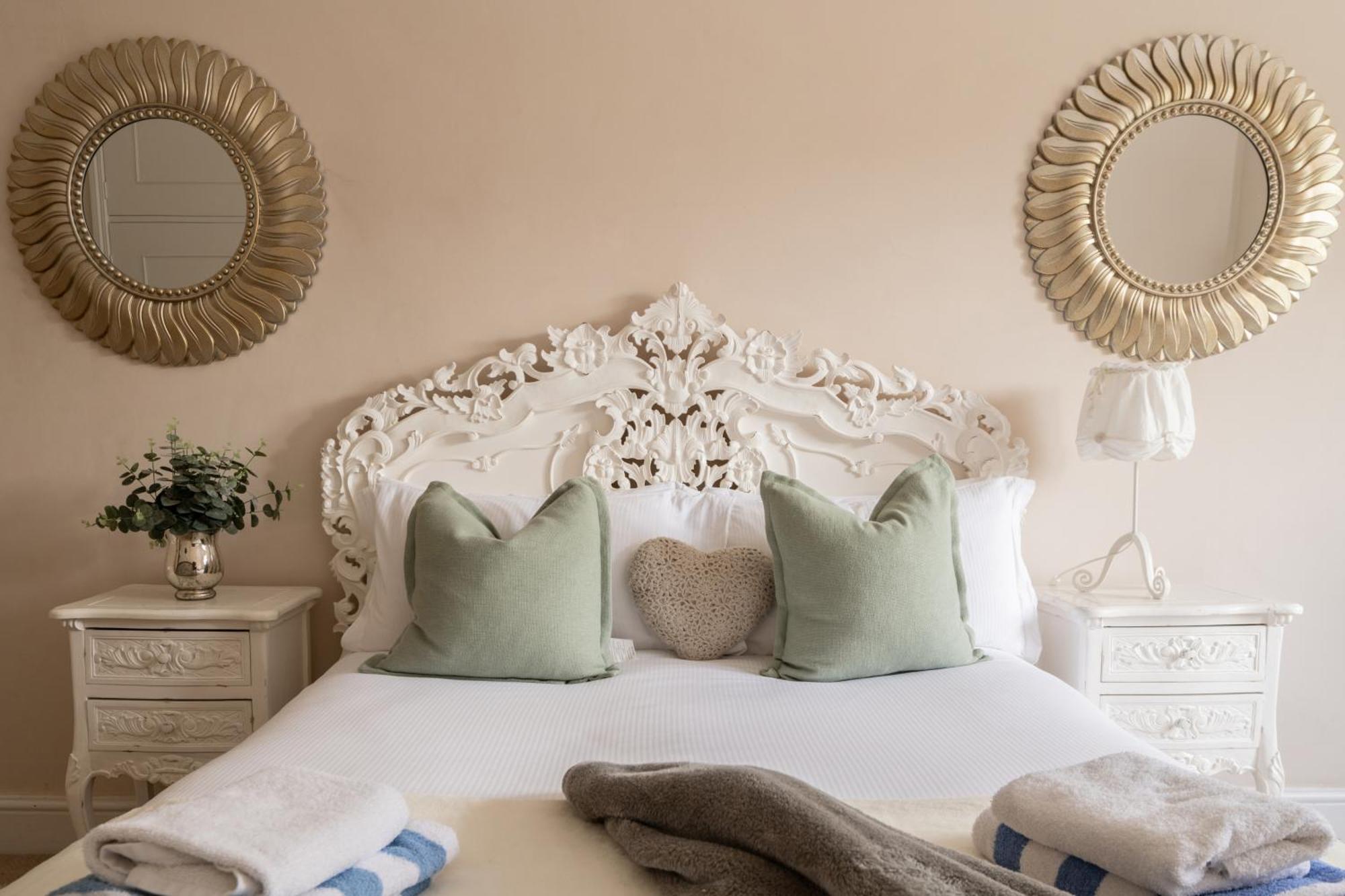 Вилла Downwood Vineyard Manor In Idyllic Countryside Бландфорд-Форум Экстерьер фото