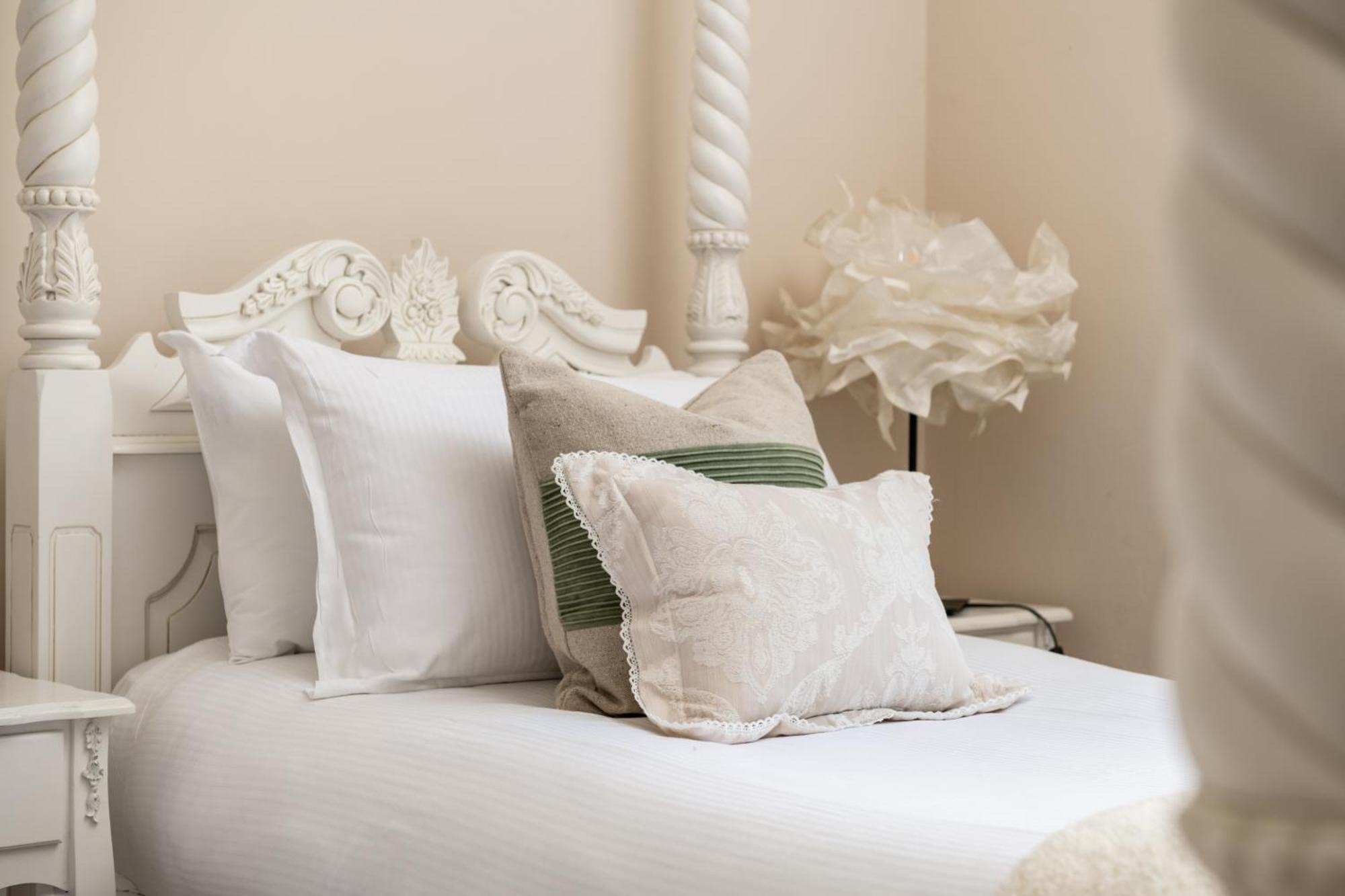 Вилла Downwood Vineyard Manor In Idyllic Countryside Бландфорд-Форум Экстерьер фото