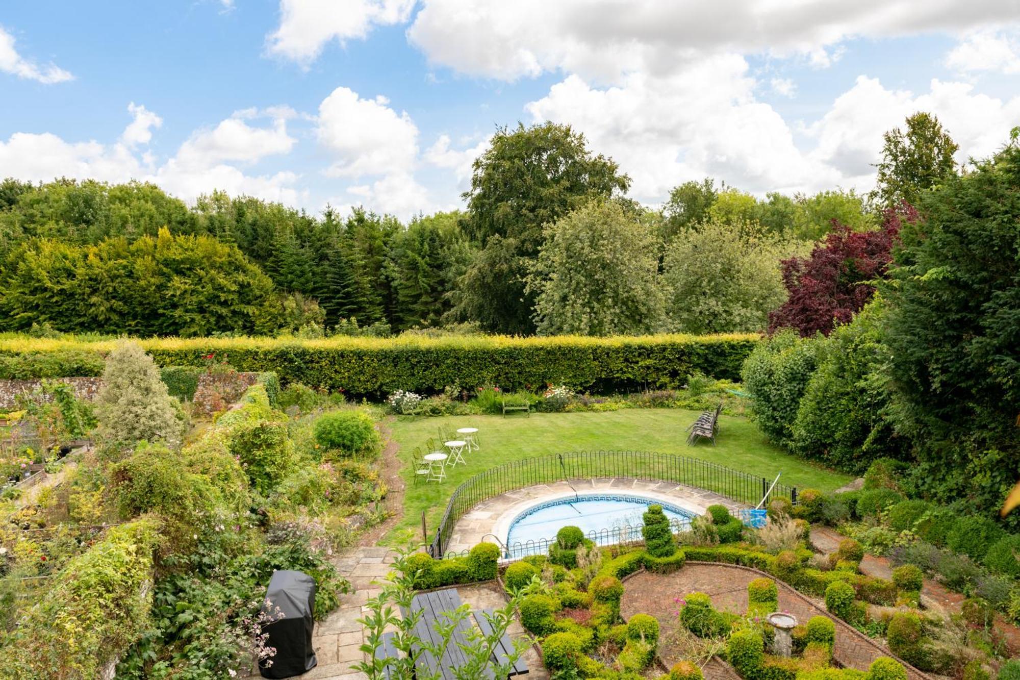 Вилла Downwood Vineyard Manor In Idyllic Countryside Бландфорд-Форум Экстерьер фото